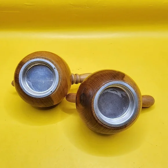 Vintage Wooden Mini Teapots Salt Pepper Shakers Missouri Ozarks - Picture 5 of 5